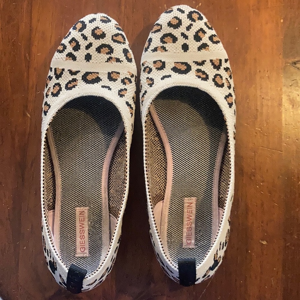 Giesswein flats size 40